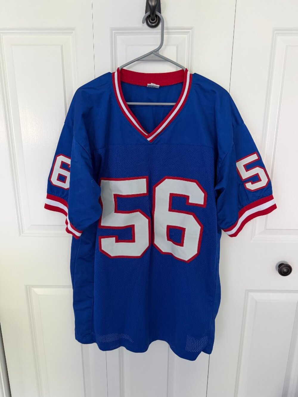Mitchell & Ness Men's New York Giants Lawrence Taylor #56 1986 Throwback Jersey